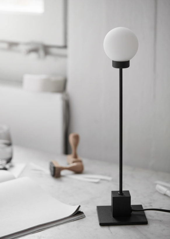 Northern Snowball Table Light