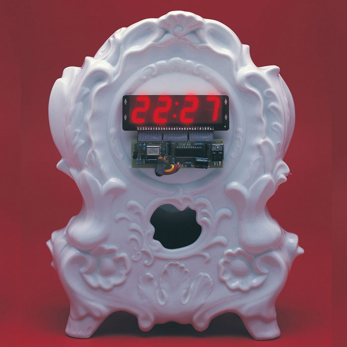 Qubus - Digi Clock White Porcelain