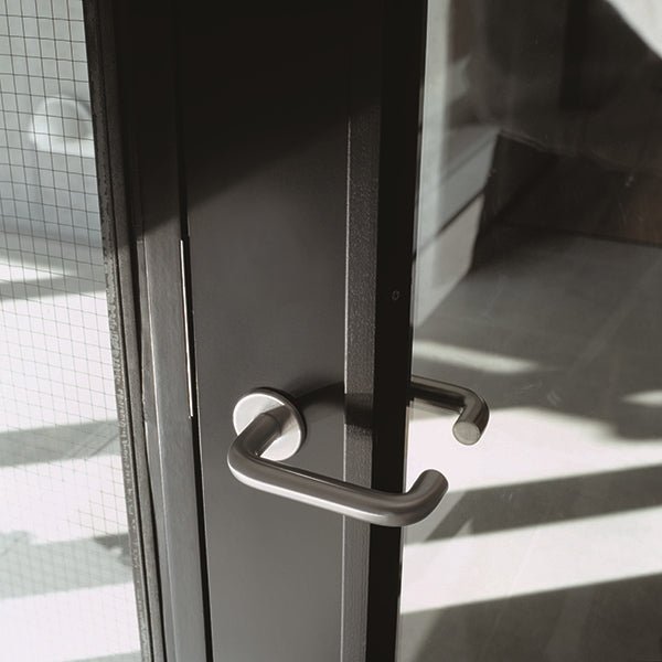 d line Door Handle U by Knud Holscher | Panik Design