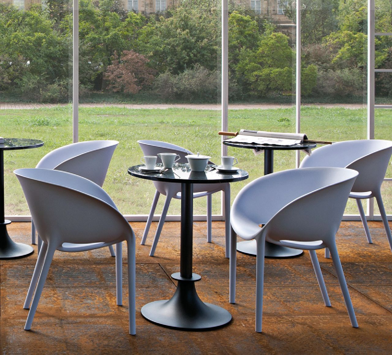 Driade Lord Yi Marble Top Table Philippe Starck | Panik Design