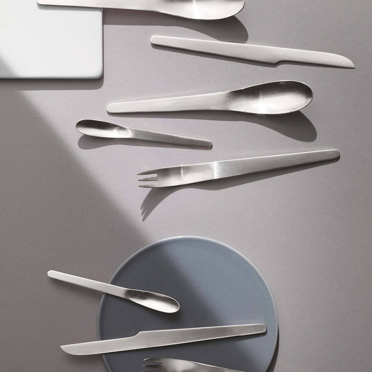 Georg Jensen x Arne Jacobsen Pie Server Panik Design