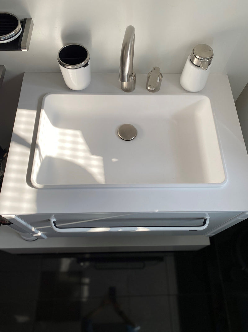 Vipp 981 Small Sink w Bathroom Tap