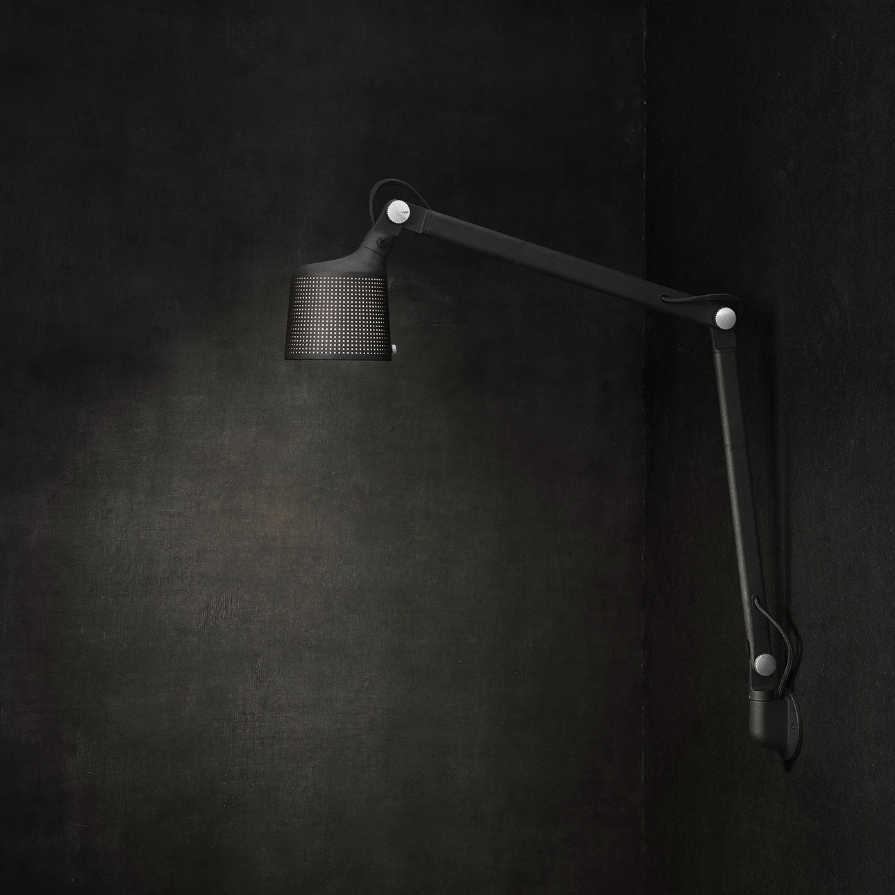 Vipp - 522 Wall Light with Arm Black