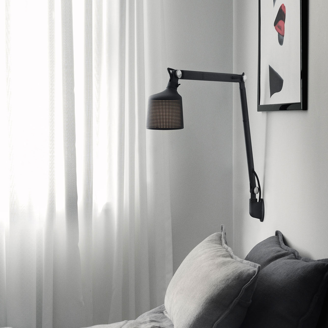 Vipp - 522 Wall Light with Arm Black