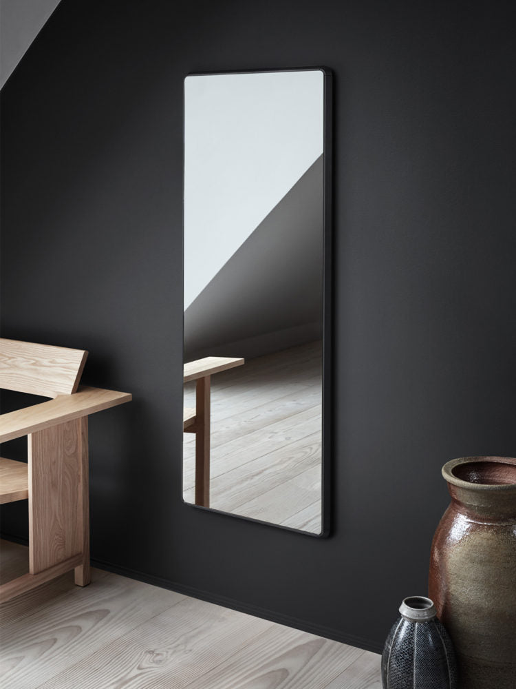 Vipp 912 Medium Wall Mirror Black